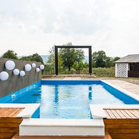 Skriveni Raj Pension Gornji Milanovac Buitenkant foto