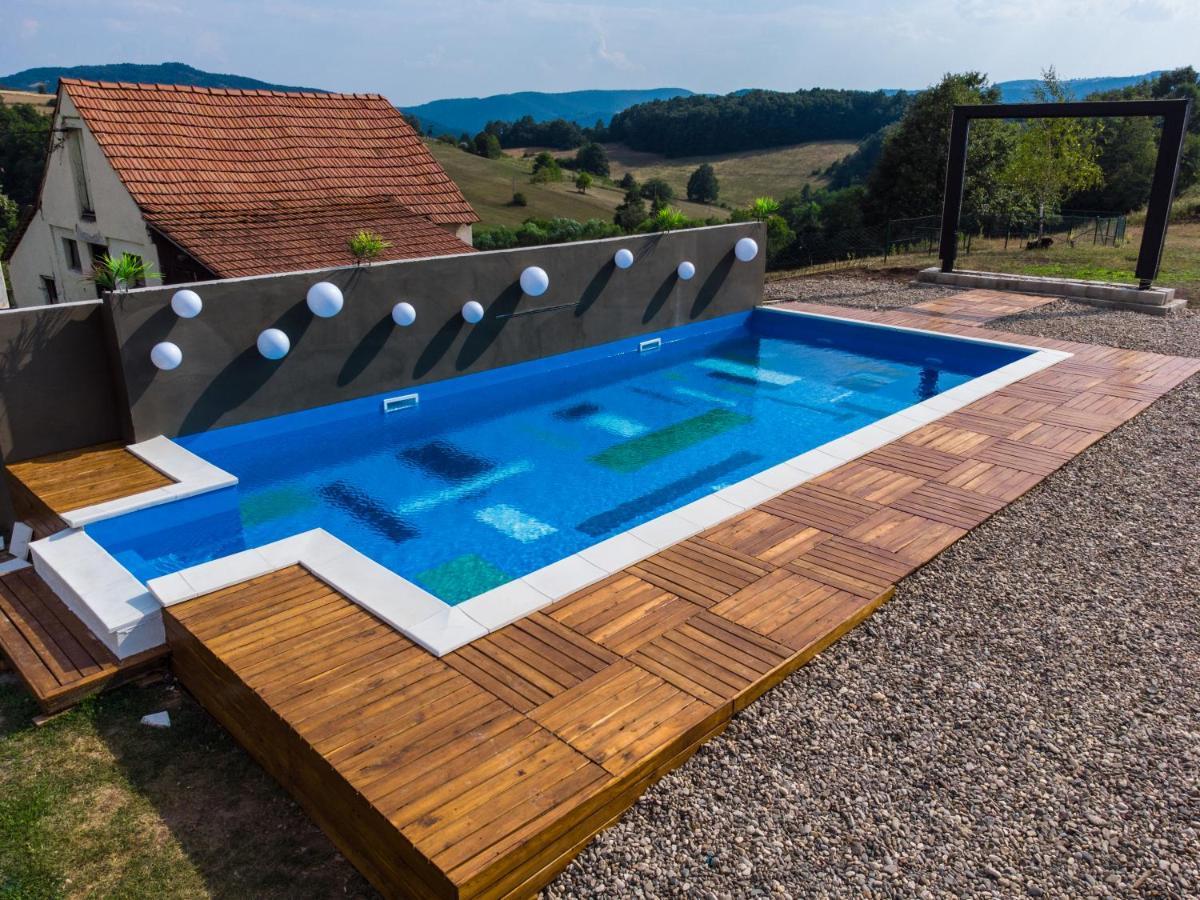 Skriveni Raj Pension Gornji Milanovac Buitenkant foto