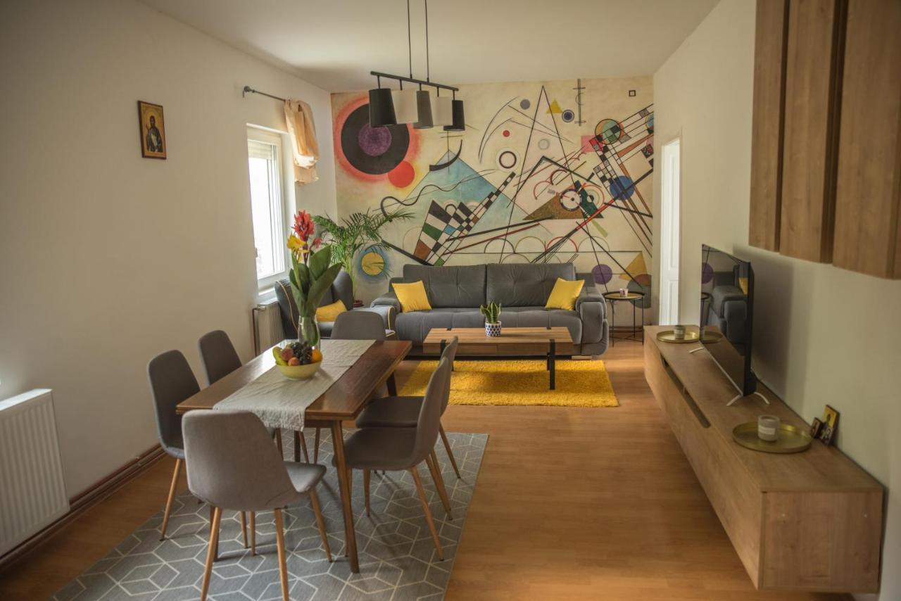 Skriveni Raj Pension Gornji Milanovac Buitenkant foto