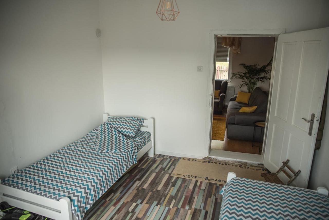 Skriveni Raj Pension Gornji Milanovac Buitenkant foto