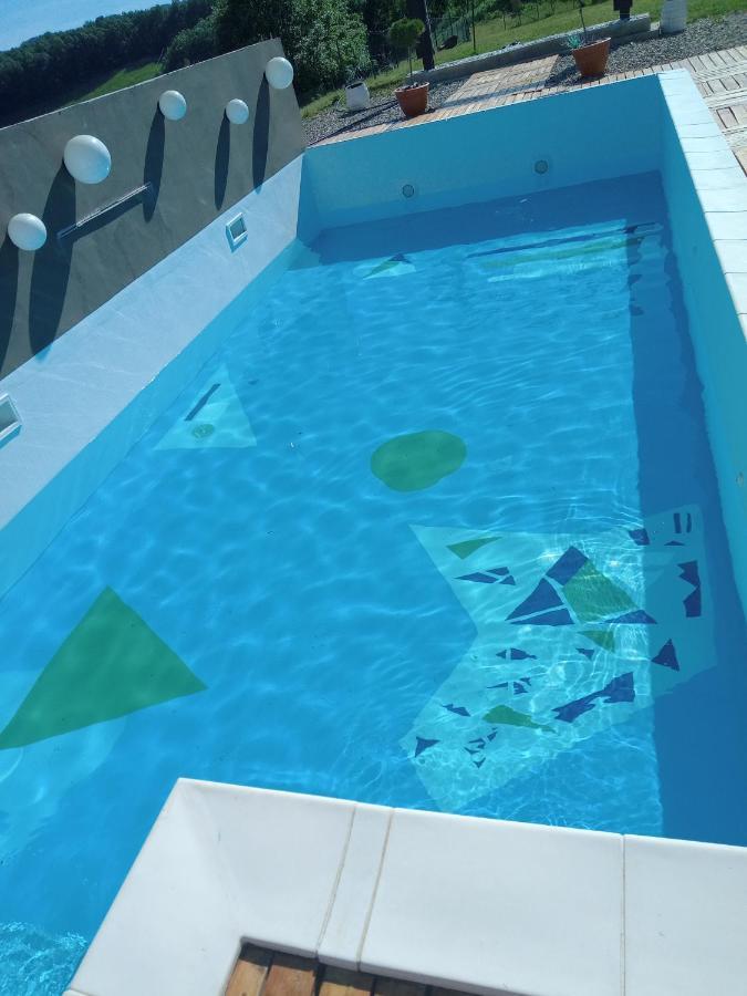 Skriveni Raj Pension Gornji Milanovac Buitenkant foto