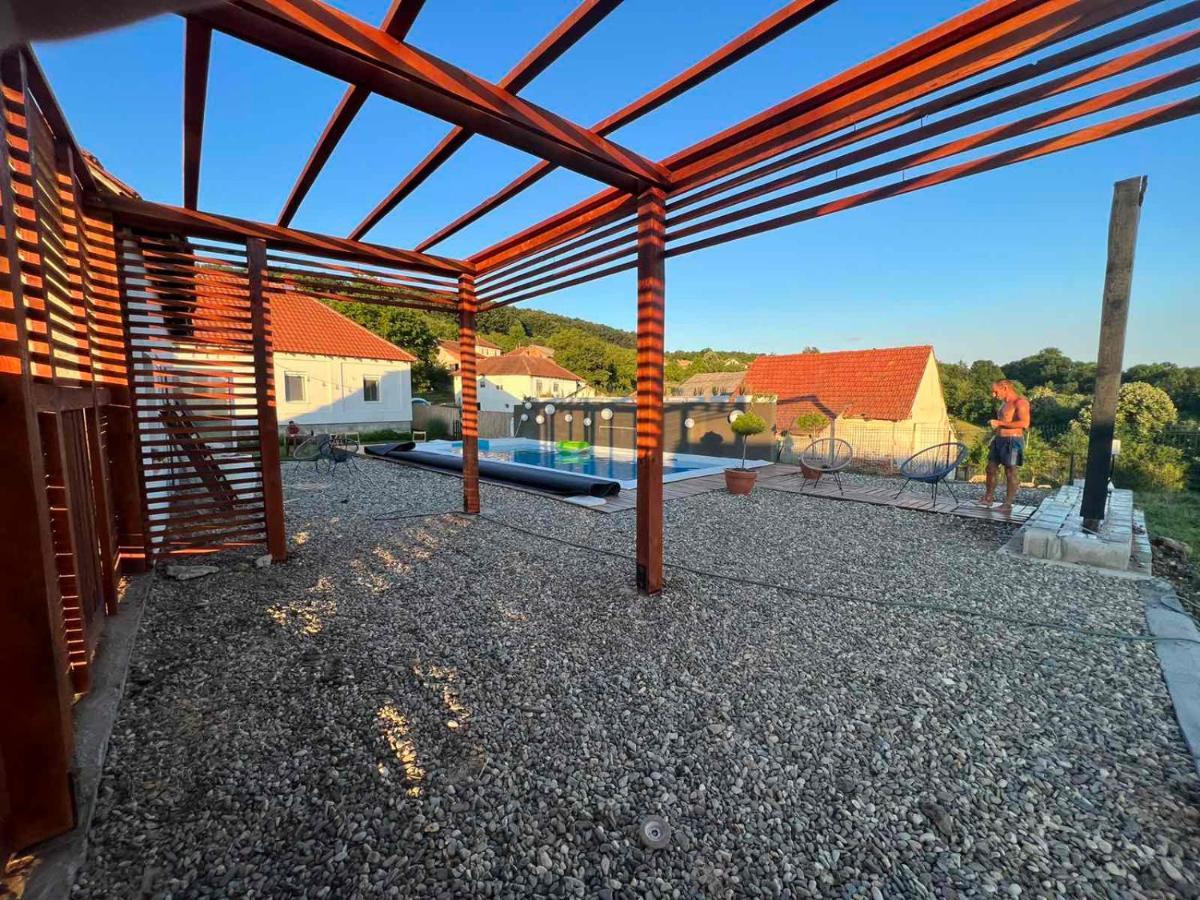 Skriveni Raj Pension Gornji Milanovac Buitenkant foto