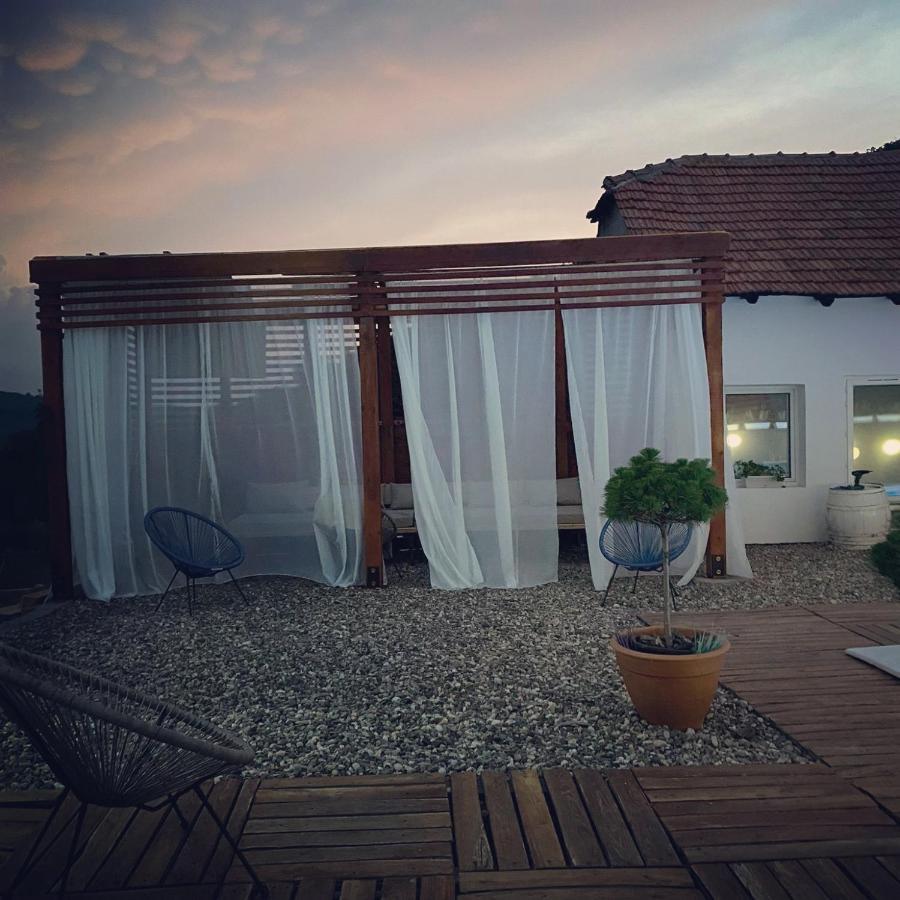 Skriveni Raj Pension Gornji Milanovac Buitenkant foto